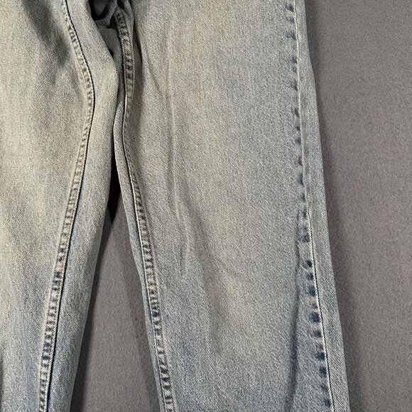 Vtg 90s Levis Womens 11 Jr Relaxed Fit Tapered Leg Light Wash Jeans Stained USA - Picture 5 of 14
